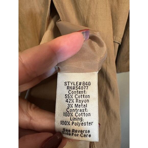 CAbi Beige Cotton Blend 3 Button Front Deep Pockets Lined Coat Women Sz M - Picture 10 of 13